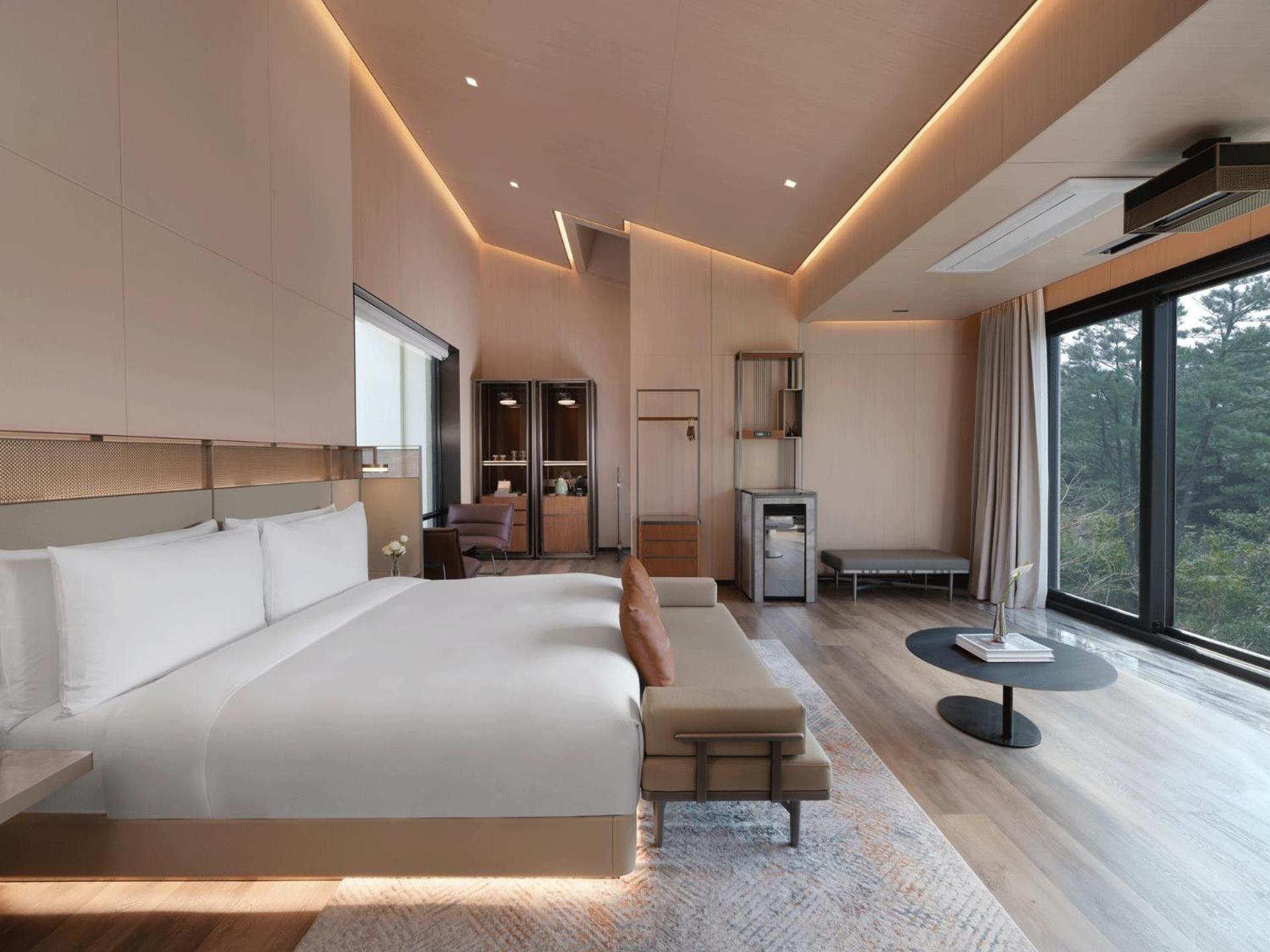 Amber Pure Hill Hotels & Resorts Jeju Exterior photo